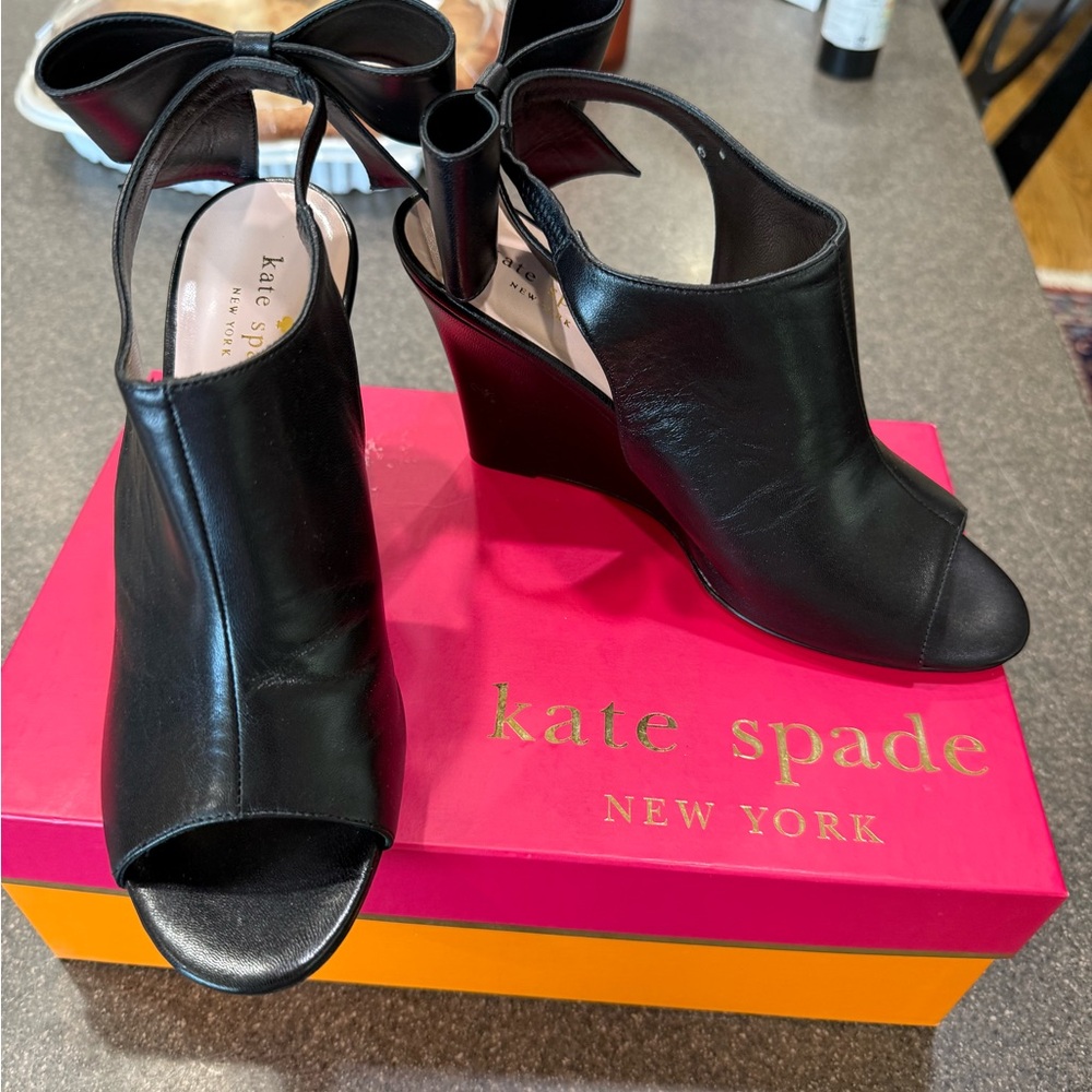 kate spade Black Leather Peep-Toe Wedge Sandals with Ankle Bow Accent New in Box